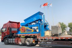 一體式移動對輥制砂機發往西藏市普蘭縣
